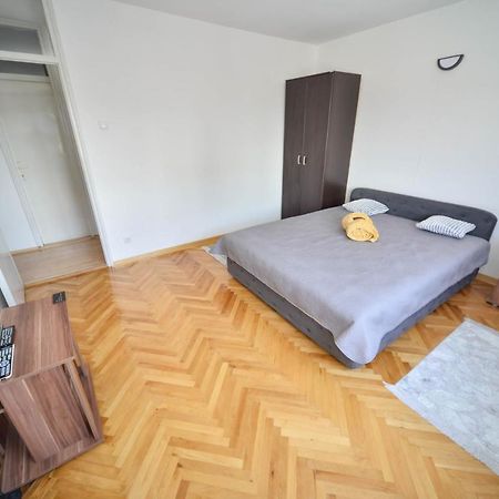 Apartman Centar Lux Пирот Экстерьер фото
