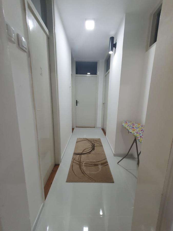 Apartman Centar Lux Пирот Экстерьер фото