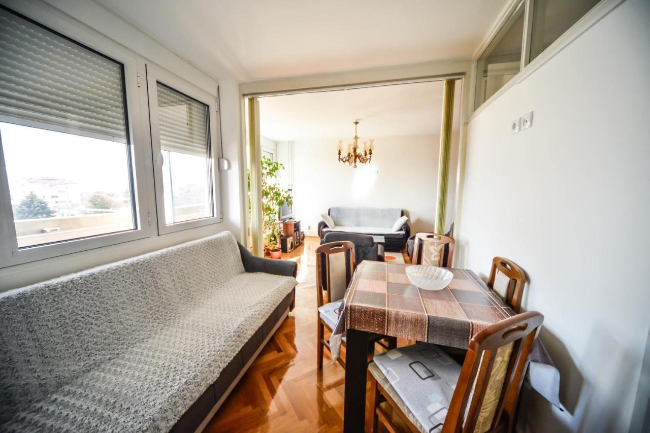 Apartman Centar Lux Пирот Экстерьер фото